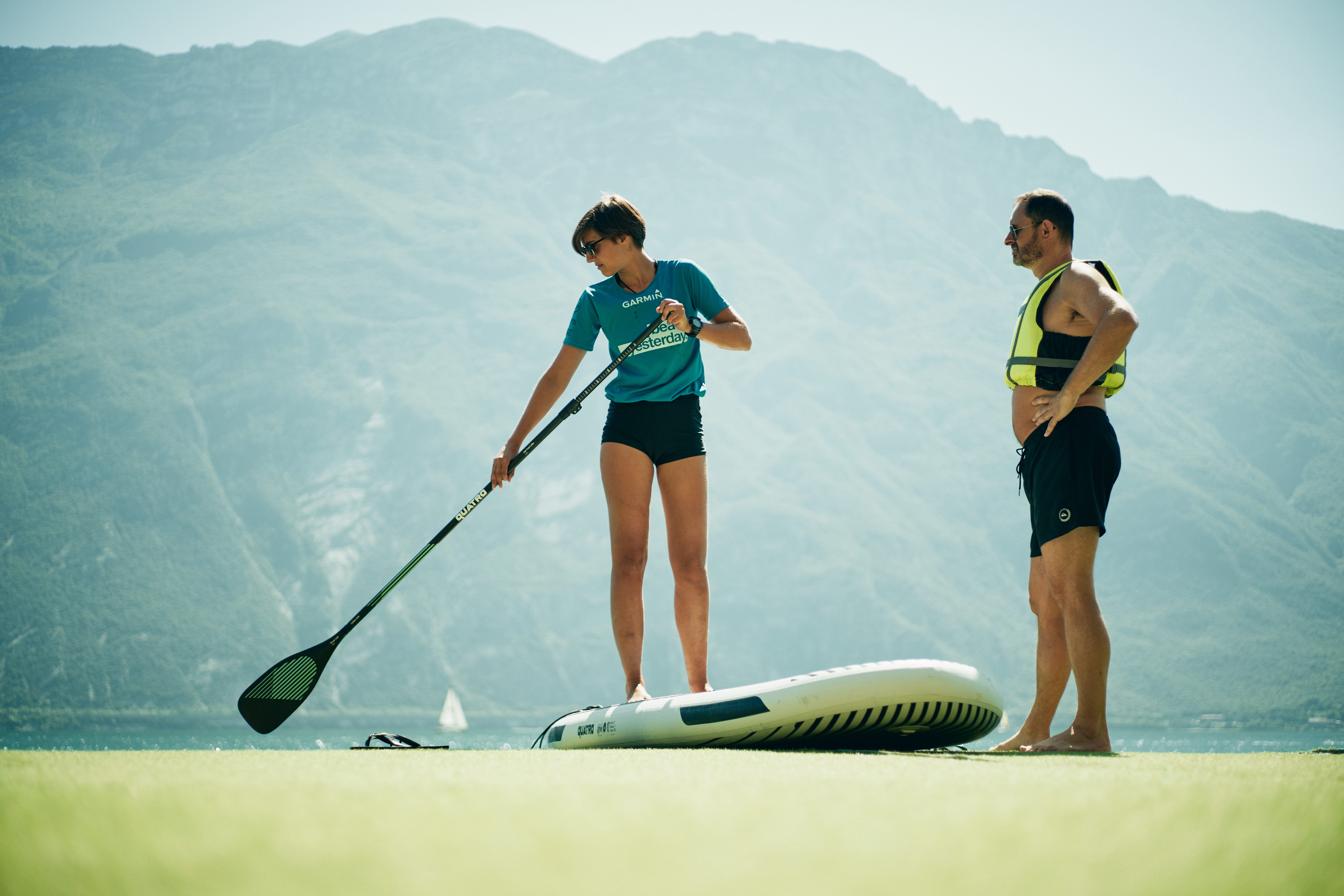 SUP school session with guests 1